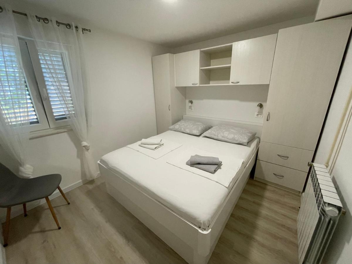 Guest House Micin Vodice Exterior foto