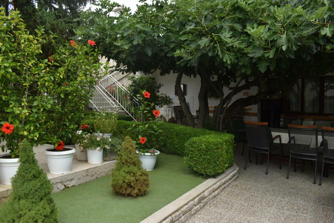 Guest House Micin Vodice Exterior foto